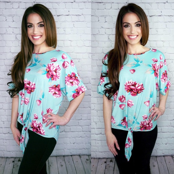 Aqua floral top - Picture 2 of 4